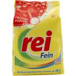 Rei Fein mit Perlen