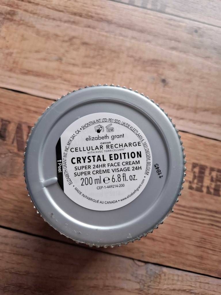 Test: Die Unterseite der reichhaltigen Gesichtscreme mit 200 ml Inhalt.