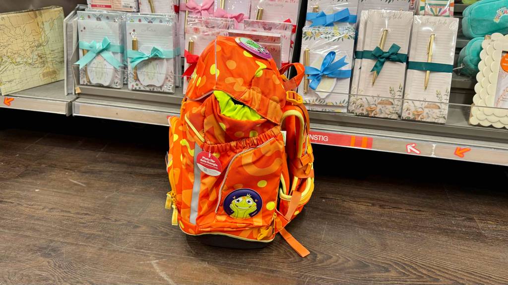 Seitliche Perspektive eines getesteten Ergobag-Schulranzens.