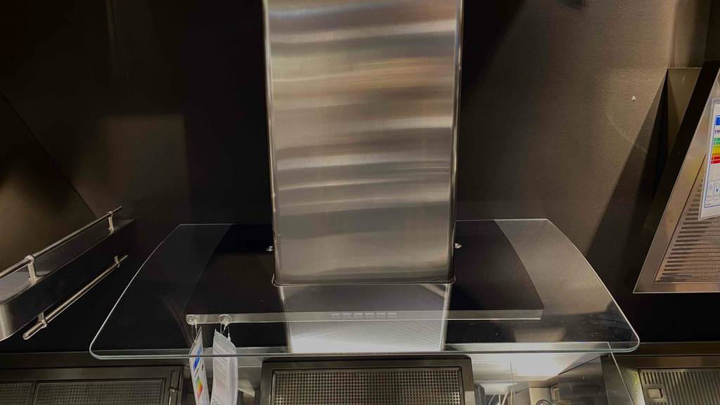 Dunstabzugshaube-80-cm im Test: Abzugshaube eines Dunstabzugshaube-80-cm im Fokus.
