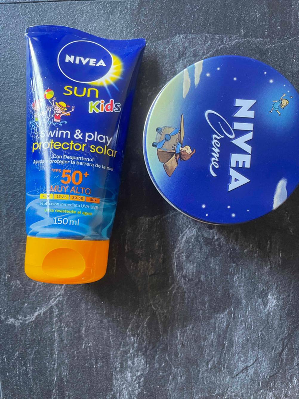 Sonnencreme und Gesichtscreme von Nivea.