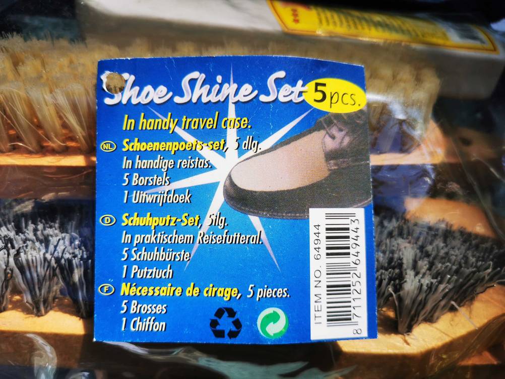 Die Verpackung des getesteten Schuhputzsets.