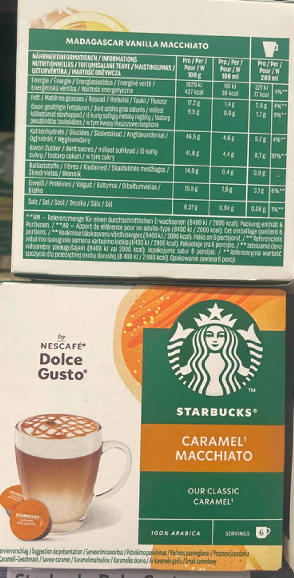 Starbucks-Kaffee-Test: Rückseite der Verpackung des Madagascar-Vanilla-Macchiato und einmal die Vorderseite der Verpackung des Caramel-Macchiato.
