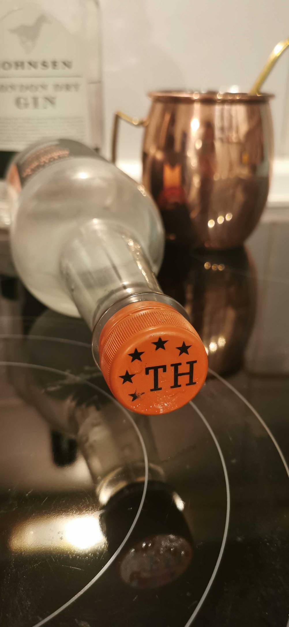 Nahaufnahme eines Schraubverschlusses eines getesteten Gingerbeers.