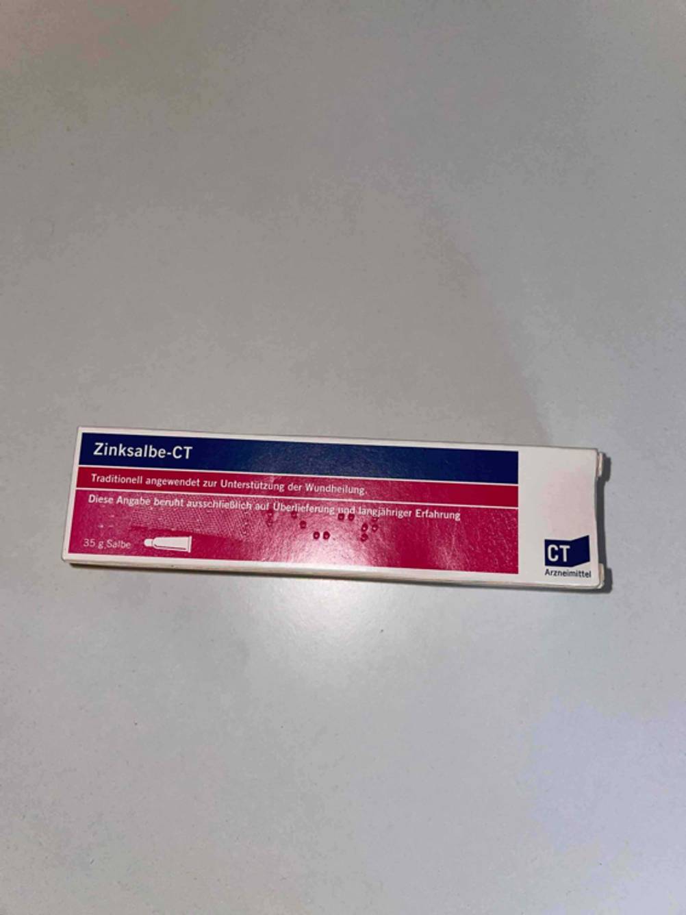 Verpackung von Zinksalbe.