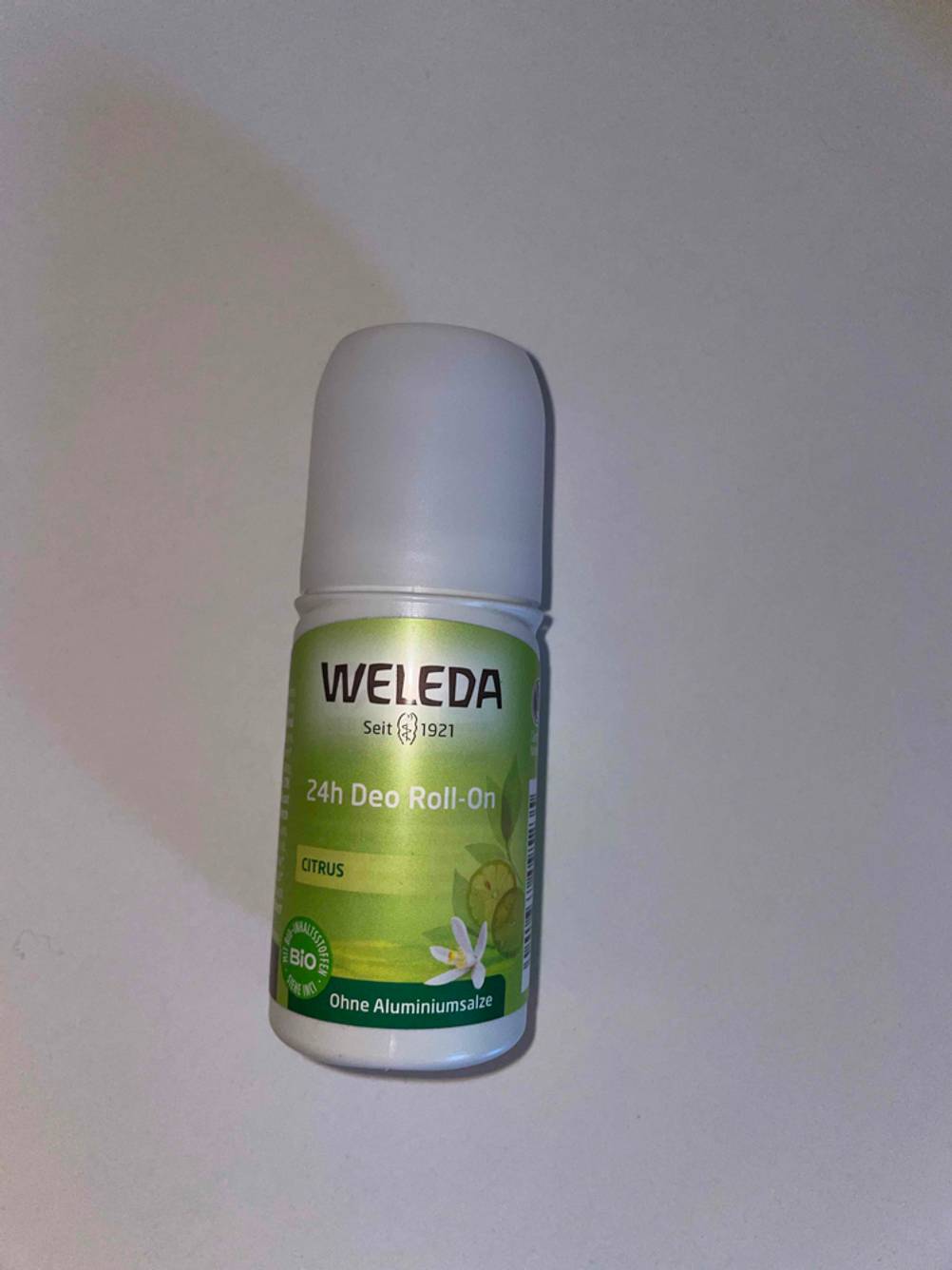 Deo-Roller liegend von Weleda.