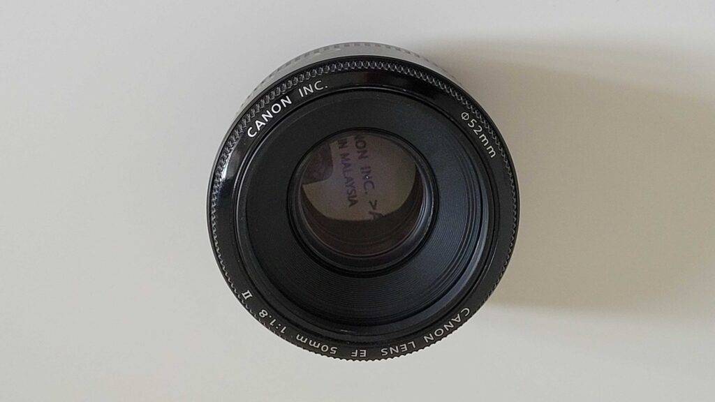 Getestet: Ein Canon-Objektiv von oben betrachtet.