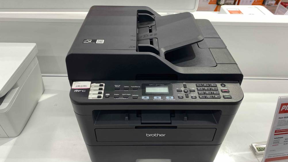 Getesteter Laserdrucker mit Scanner ist geschlossen.