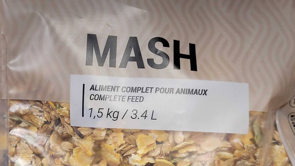 Nahaufnahme des Packungsinhalts von 1,5 kg des getesteten Pferdemüslis.
