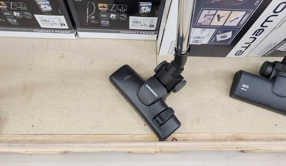 Die Düse des getesteten Staubsauger mit 800 Watt im Fokus.