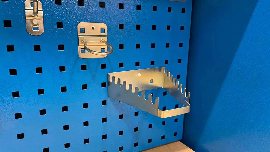 Werkzeugwand-Test: Befestigungsoptionen einer Werkzeugwand im Fokus.