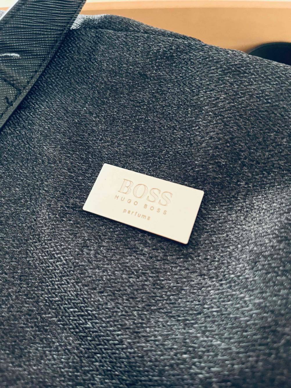 Weekender getestet: Detailaufnahme des Logos.