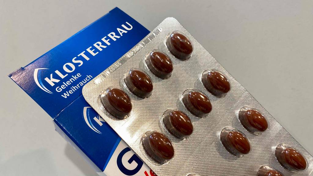 Gelenkkapseln in Blister auf Verpackung gelegt.
