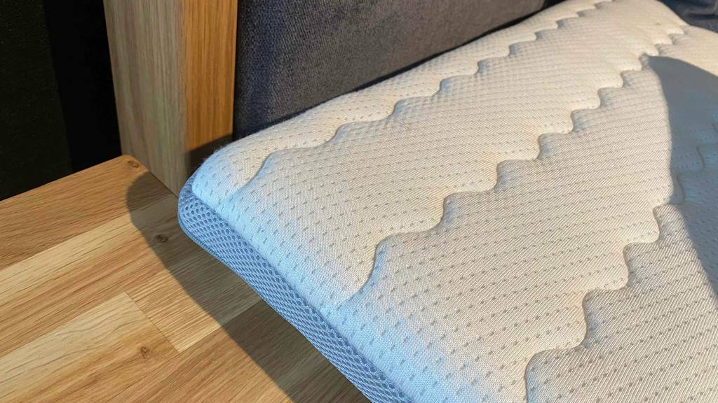 Visco-Topper-Test: Detailaufnahme der Ecke und des Bezuges.