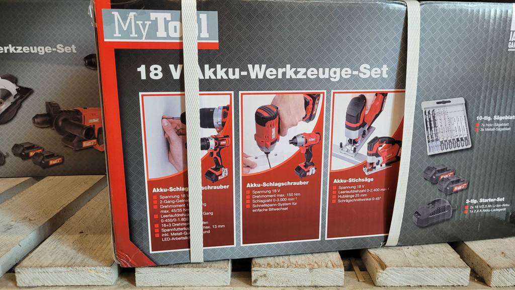 Test: Die Abbildungen auf der Verpackung eines Akku-Werkzeug-Sets.