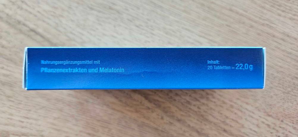 Schlafmittel getestet: die eine Verpackung Schlafmittel von der Seite ersichtlich mit 20 Tabletten Inhalt.