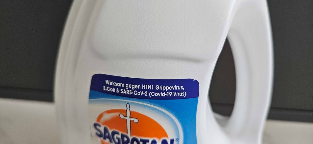 Hygienespüler getestet: Detailaufnahme Infomationen auf dem Label.