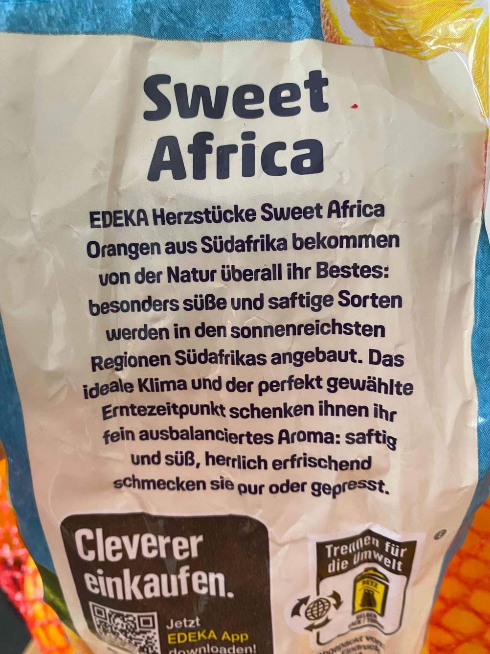 Ein QR-Code, der auf einem Etikett mit Informationen zu den getesteten Saftorangen abgebildet ist. 