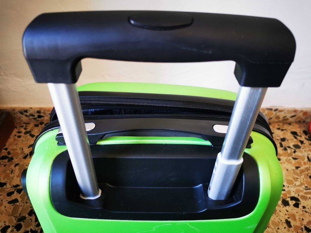 Handgepäck-Koffer im Test: Detailansicht des ausziehbaren Handgriffs.