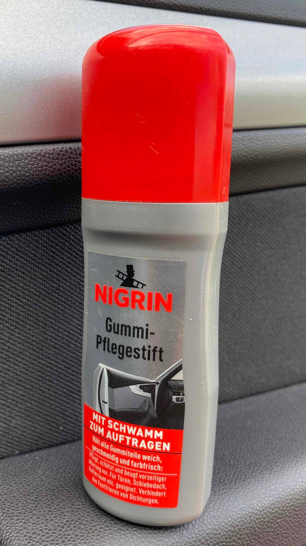 ein Nigrin Gummi-Pflegestift