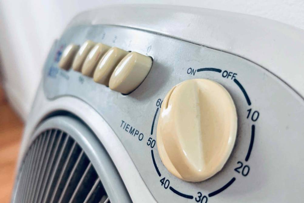 Bodenventilatoren im Test: Nahaufnahme Bedienelemente
