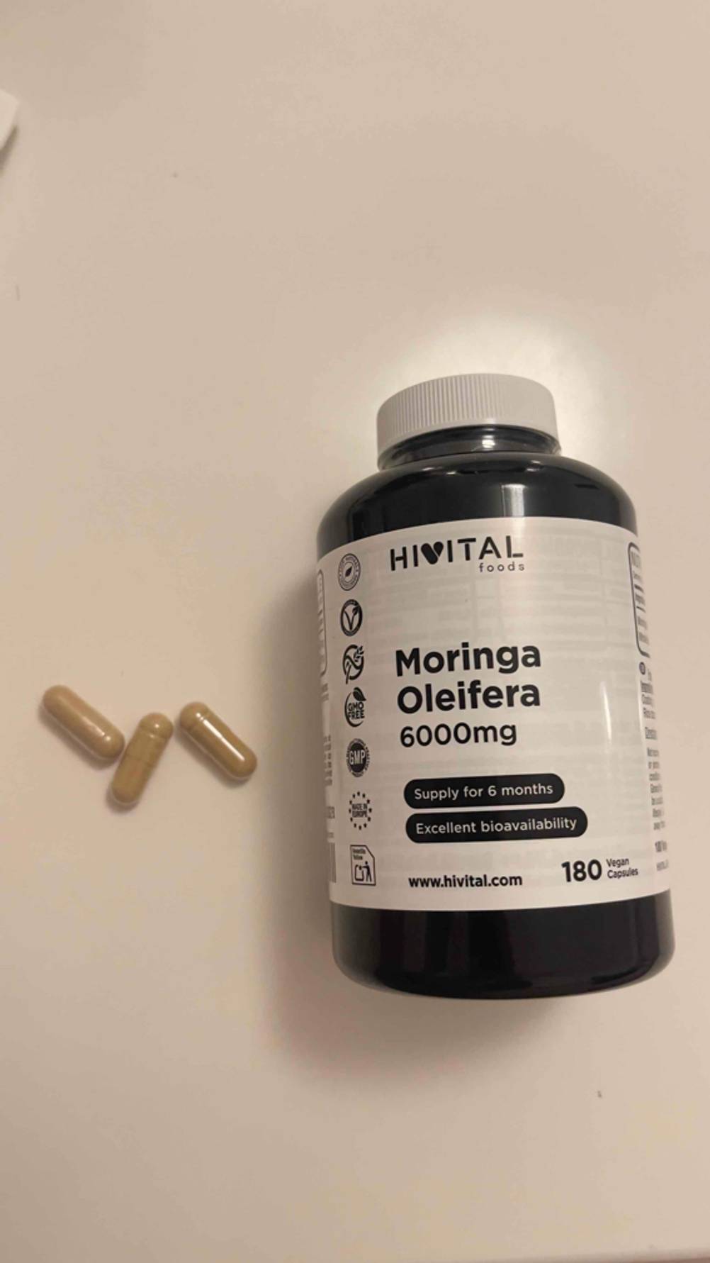 160 Moringa-Kapseln im Test befinden sich in einem lichtdichten Flakon mit Schraubverschluss.
