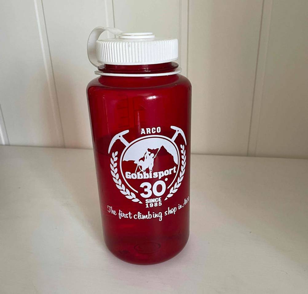 Nalgene-Trinkflasche getestet: eine Nalgene-Trinkflasche von vorn ersichtlich.