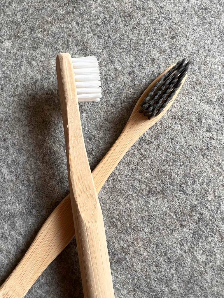 2 Bambuszahnbürsten