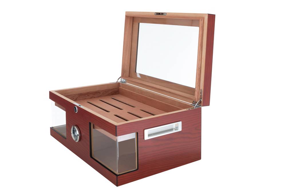 Der getestete Humidor im geöffneten Zustand.