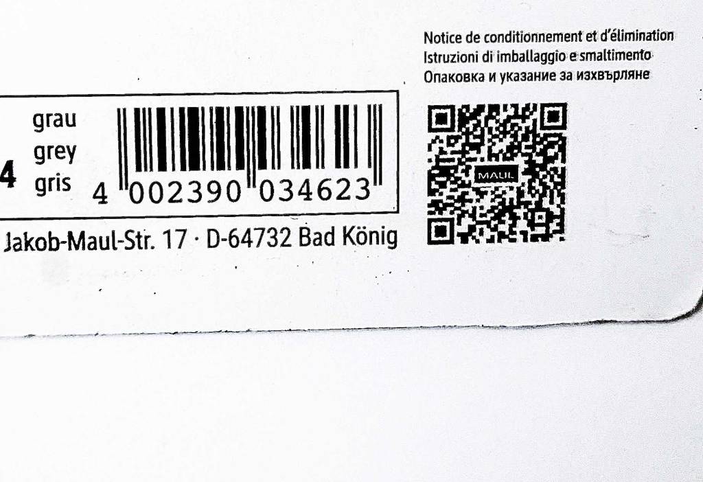Nahaufnahme vom Produktetikett des getesteten Teppichmessers.