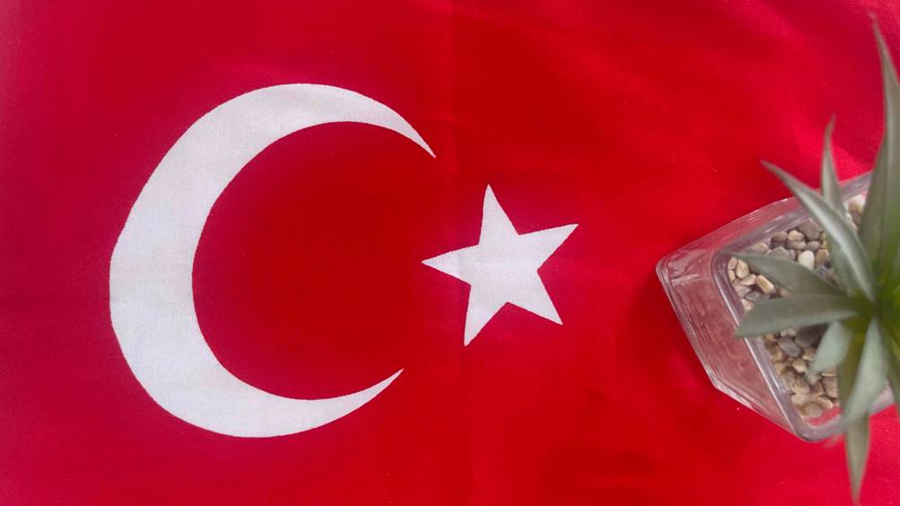 Nahaufnahme der getesteten Türkei-Flagge.