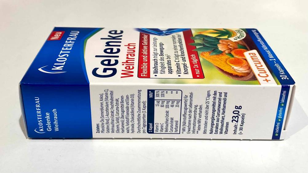 Gelenkkapseln im Test: eine Packung Gelenkkapseln auf einer weißen Flche liegend mit Nährwertangaben darauf ersichtlich.