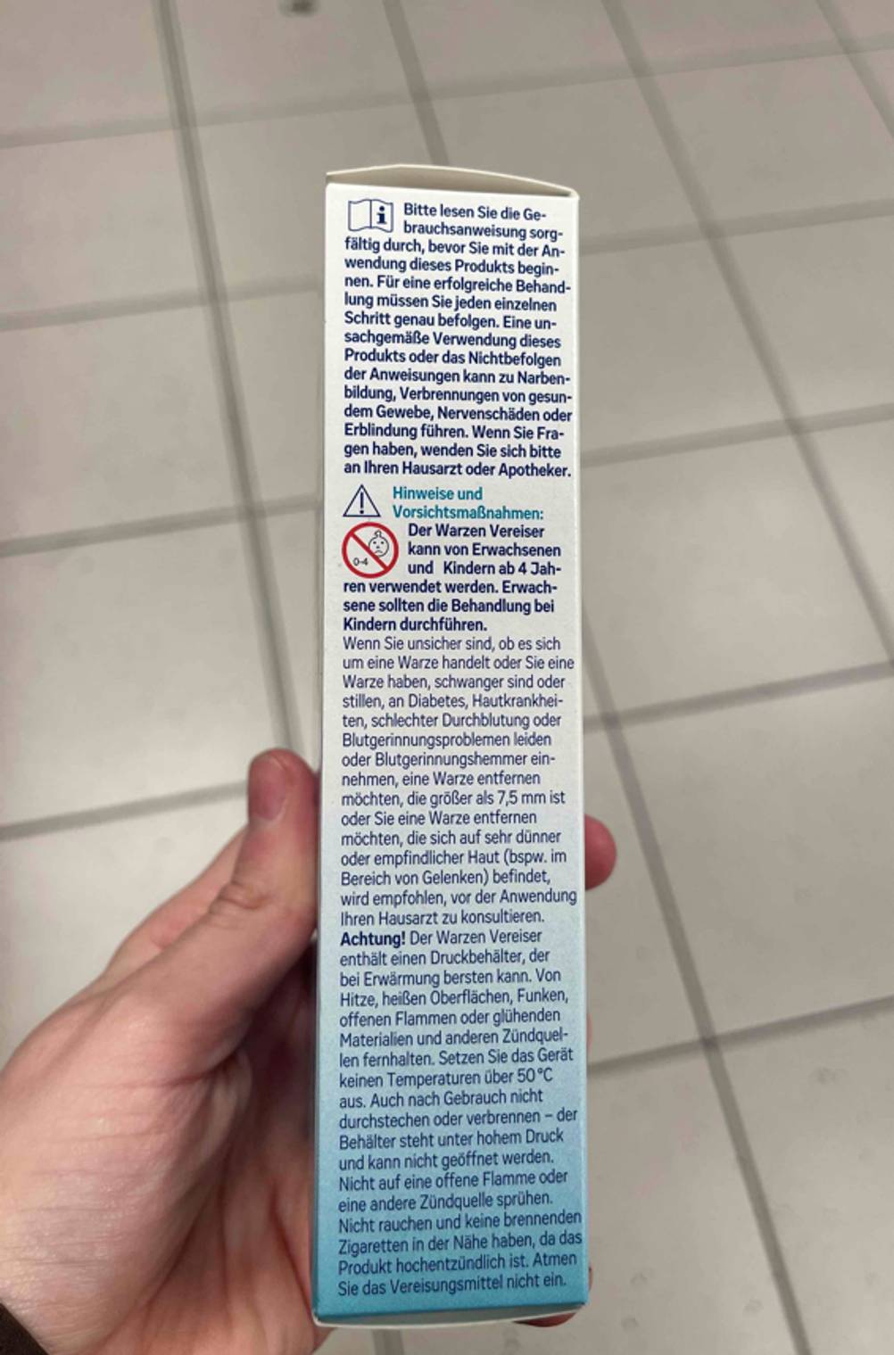 Seitenansicht der Verpackung, des getesteten Warzenvereisers.