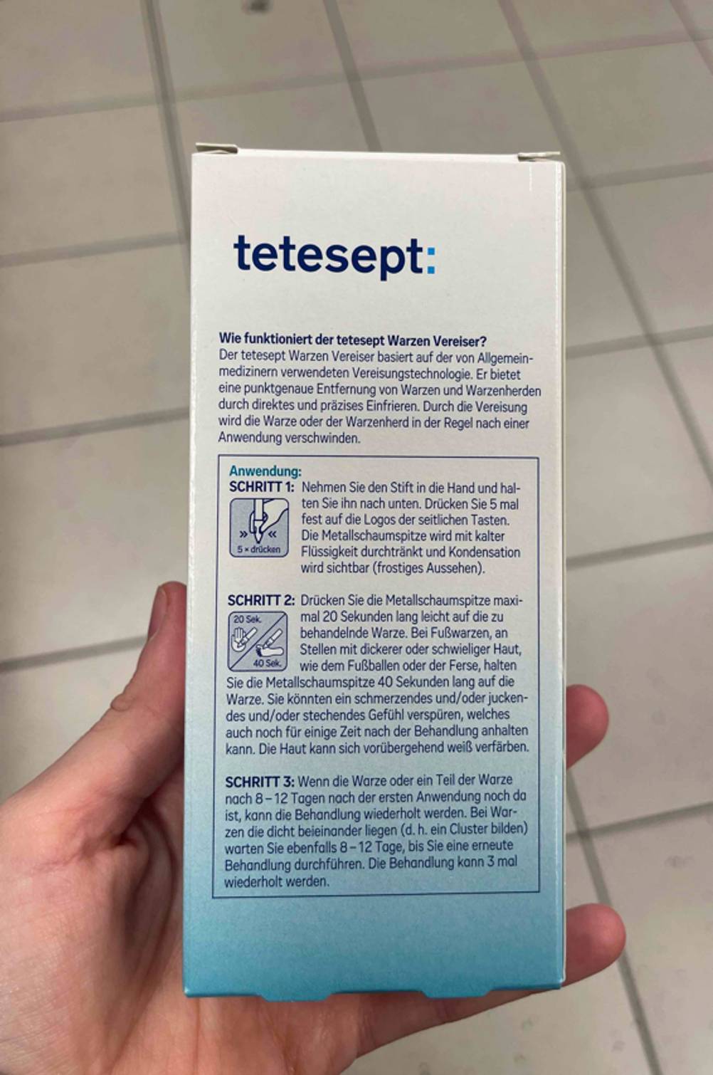 Verpackungsrückseite des getesteten Warzenvereisers, mit Anwendungshinweisen.