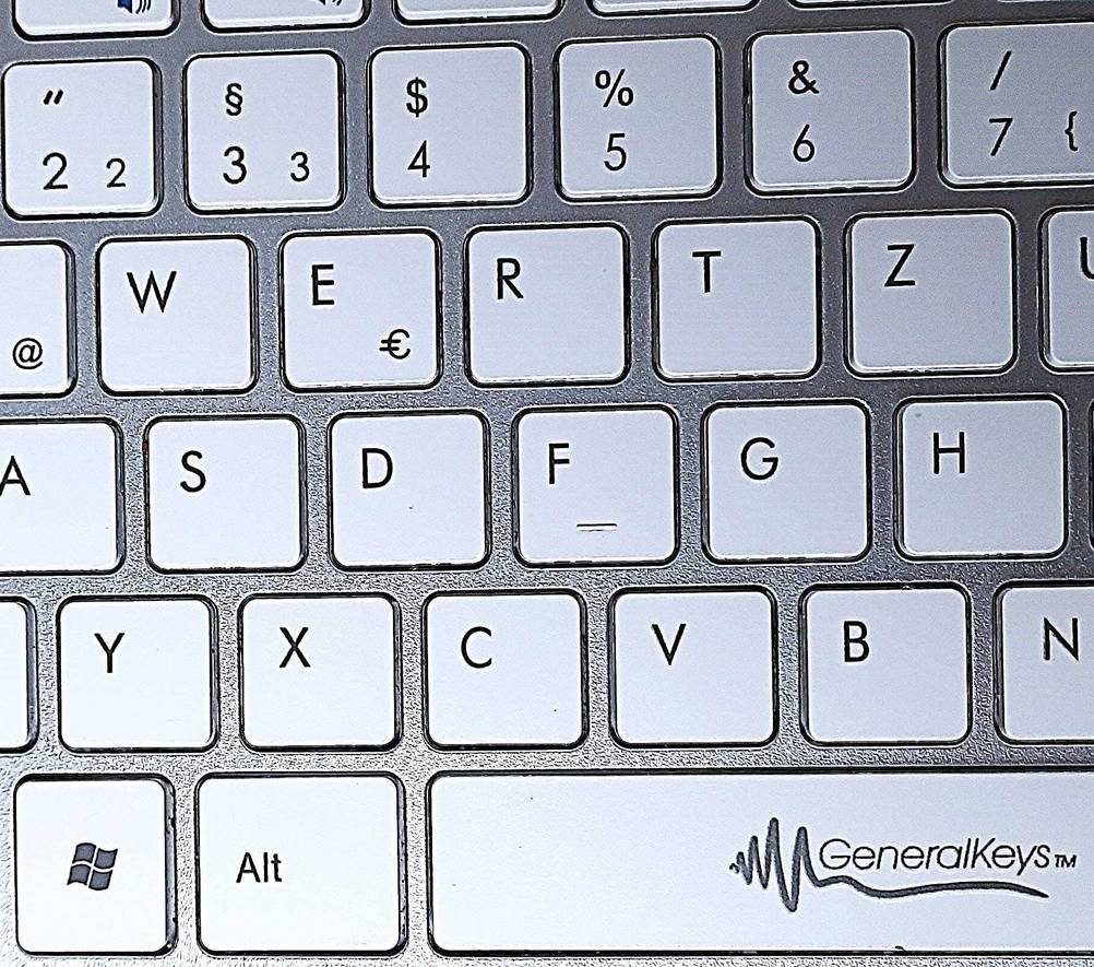 Die Tasten der getesteten Aluminium-Tastatur in Nahaufnahme.