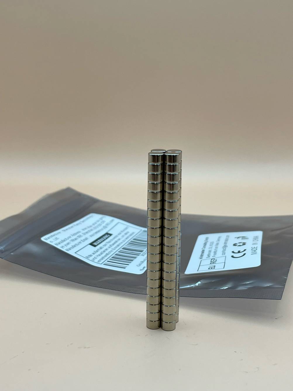 Mehrere getestete Kühlschrankmagnete wurden zu einem 