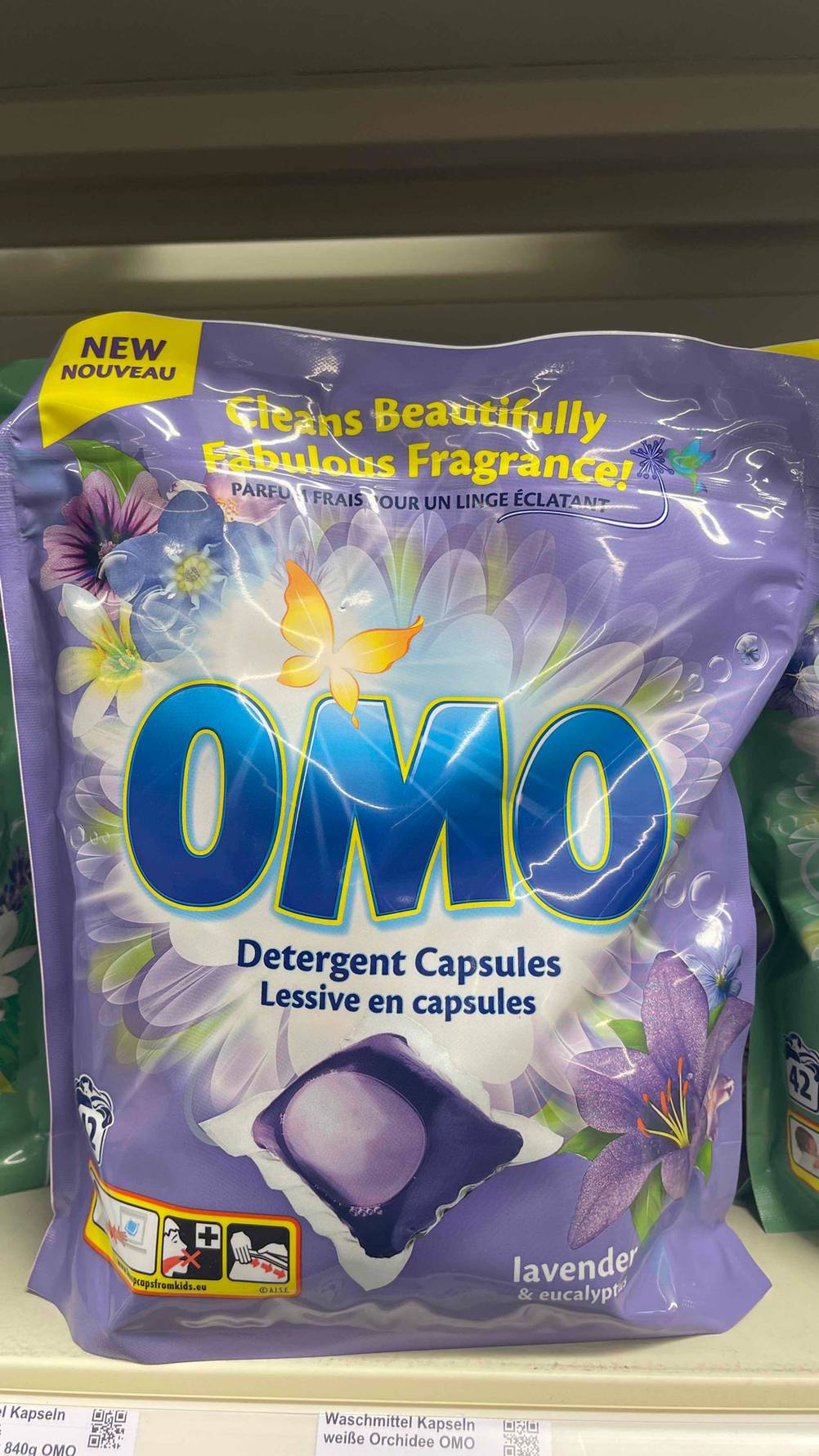 Das getestete Omo-Waschmittel von vorn ersichtlich.