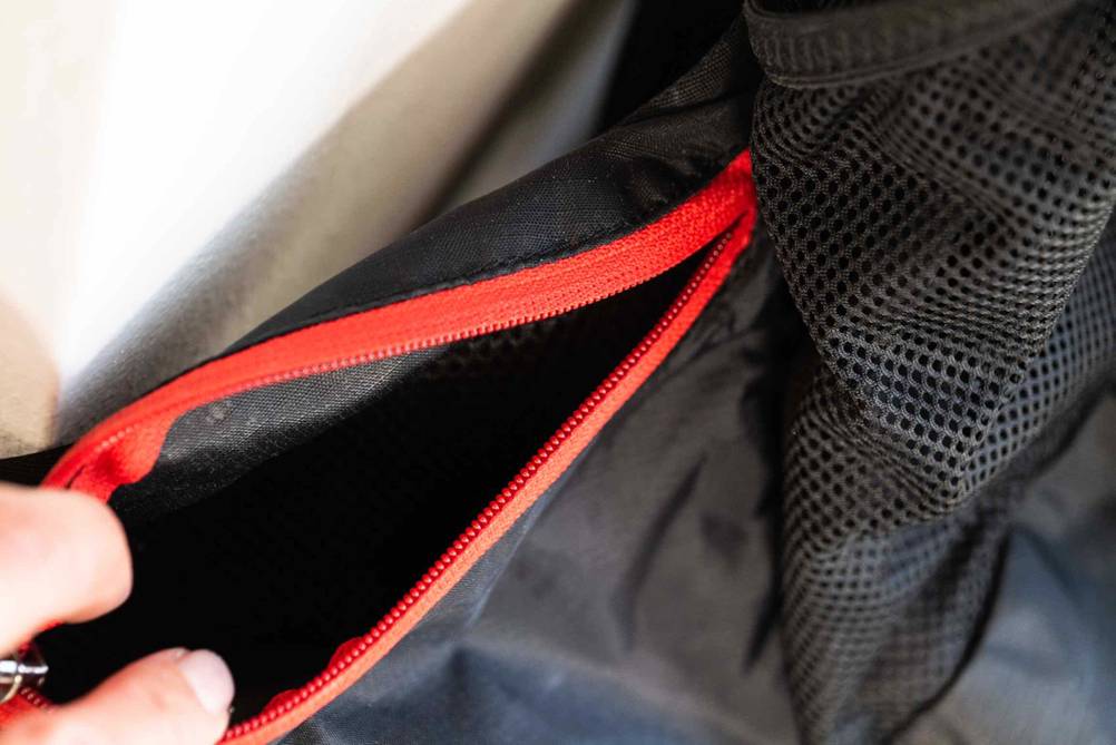 Laufrucksack Stauraum, Tasche mit Reißverschluss.