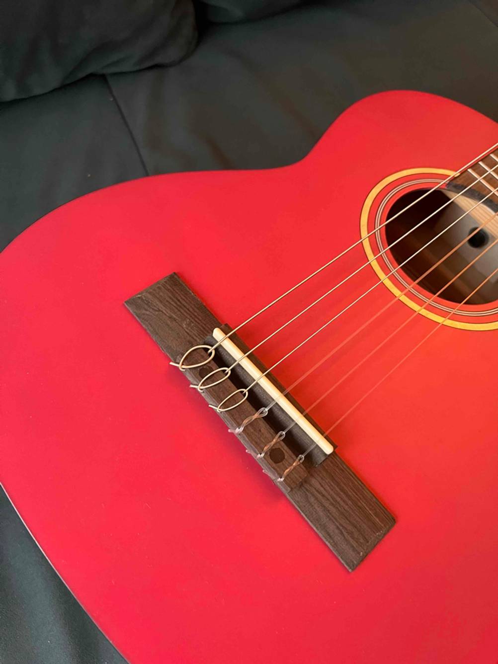 Kindergitarre getestet: Nahaufnahme Korpus.