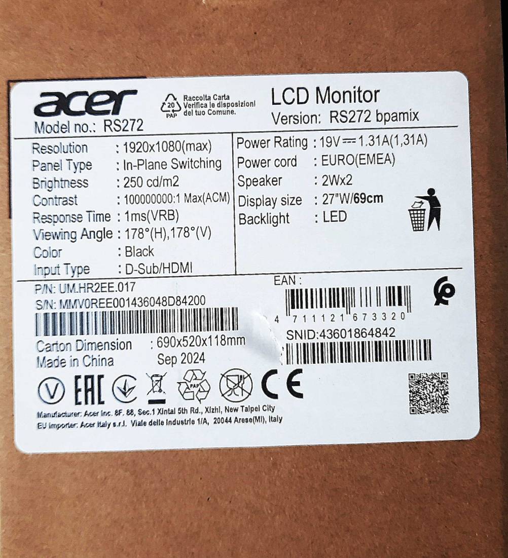 Acer-Monitor mit 27 Zoll -Test: Das Etikett, das sich auf der Verpackung befindet in Nahaufnahme.
