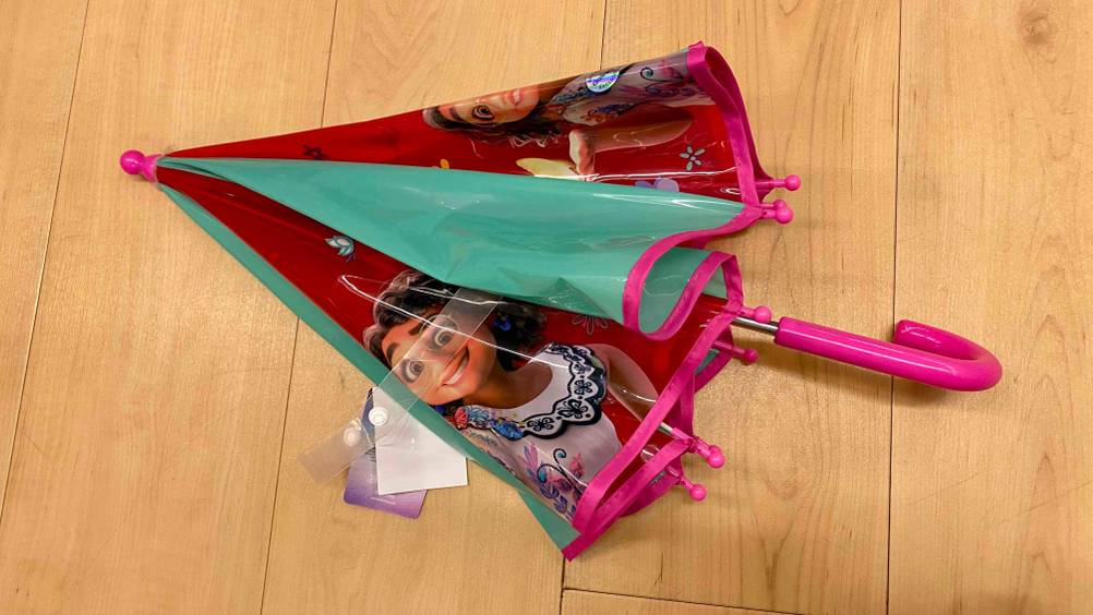 Kinderregenschirm geschlossen