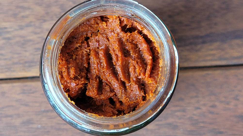Currypaste in Glas.