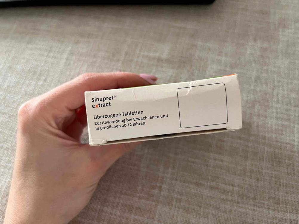 Schleimlöser getestet: Nahaufnahme der Seite einer Packung.