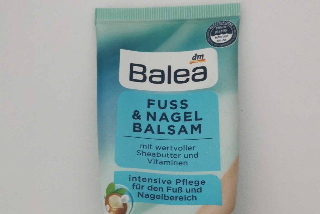 Fußcreme liegend.