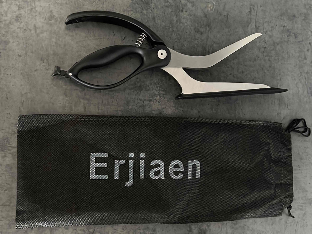 Pizzaschere und Pizzaschneider.