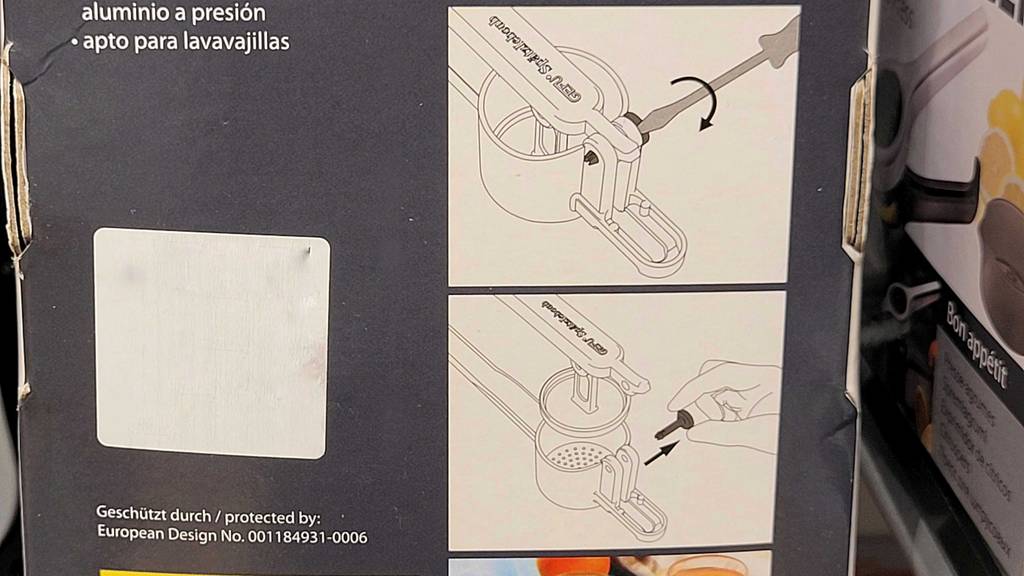 Eine Abbildung auf der Verpackung der getesteten Spätzlepresse.