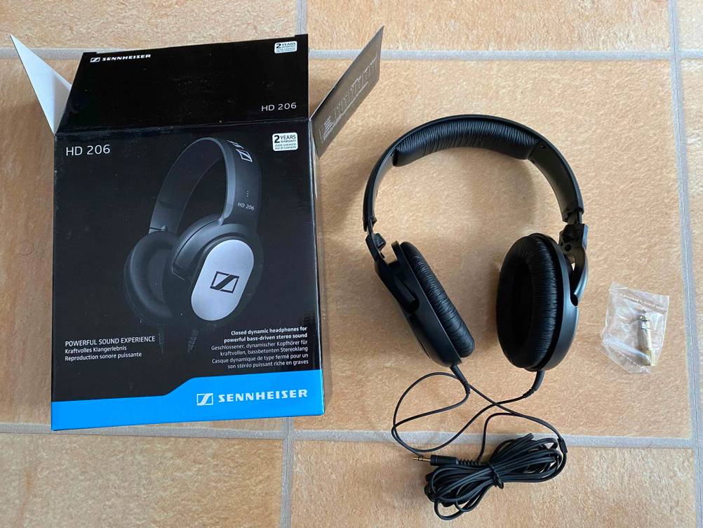Getesteter Studio-Kopfhörer von Sennheiser mit glattem Kabel