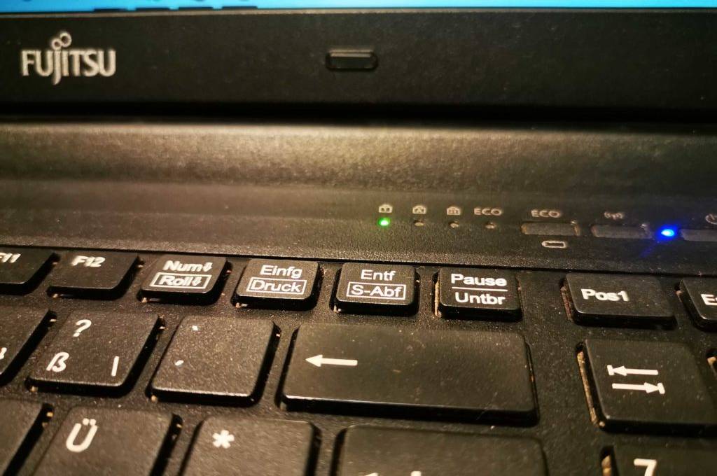 Im Test: Detailaufnahme der Enter-Taste eines i5-Laptops.