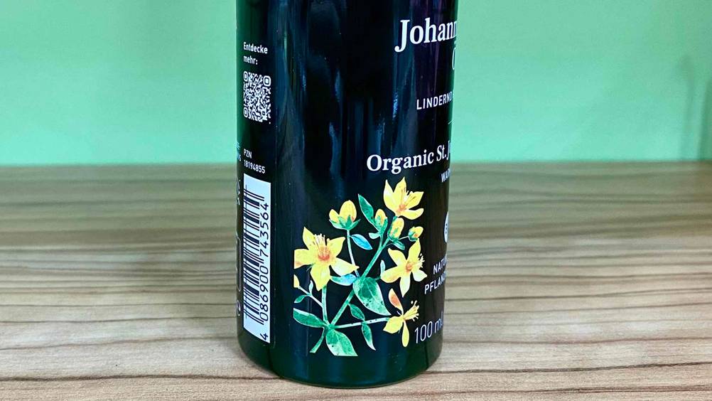 Im Test: Detailaufnahme Label mit Blumen.