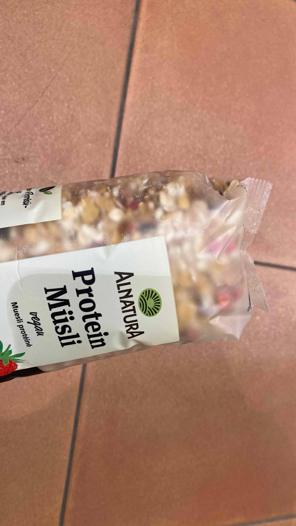 Protein-Müsli getestet: Nahaufnahme des Logos der Verpackung.